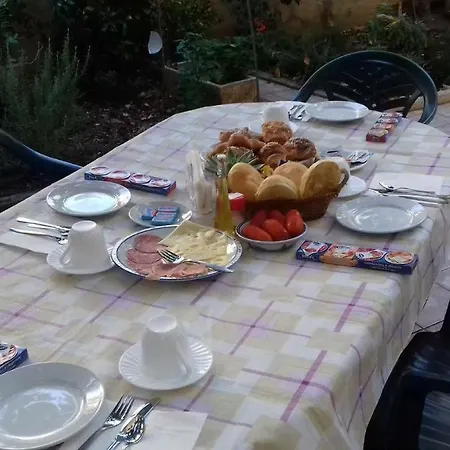 Hibiscus Bed & Breakfast